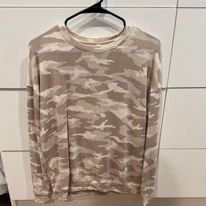 Women’s Camouflage Long Sleeve Shirt